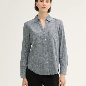Blouse with chest pockets